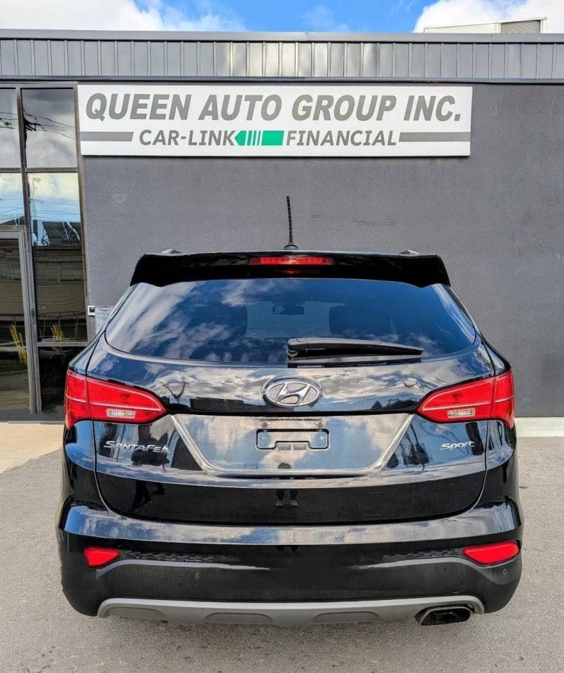 2016 Hyundai Santa Fe Sport FWD 4dr 2.4L SPORT Photo3