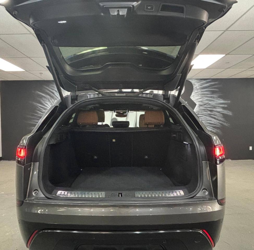 2019 Land Rover Range Rover Velar D180 R-Dynamic SE Photo4