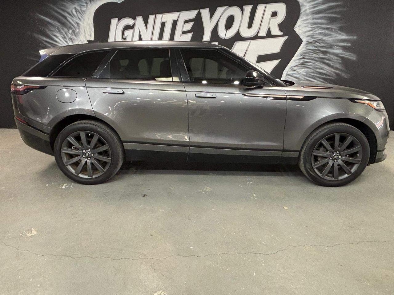 2019 Land Rover Range Rover Velar D180 R-Dynamic SE $0 % DOWN FINANCE OAC Photo2
