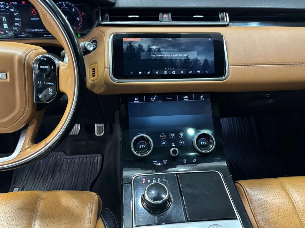 2019 Land Rover Range Rover Velar D180 R-Dynamic SE $0 % DOWN FINANCE OAC Photo