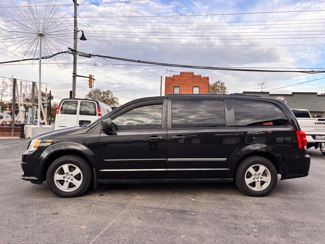 2012 Dodge Grand Caravan GREAT BUY!, DUAL CLIMATE! COMES SAFETY CERTIFIED!