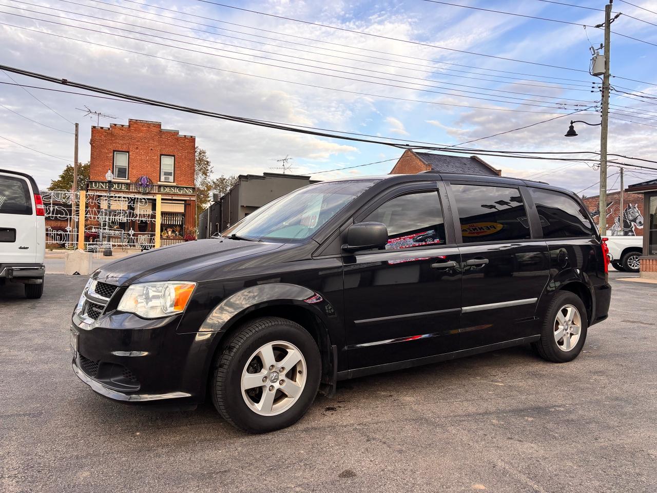 2012 Dodge Grand Caravan GREAT BUY!, DUAL CLIMATE! COMES SAFETY CERTIFIED!