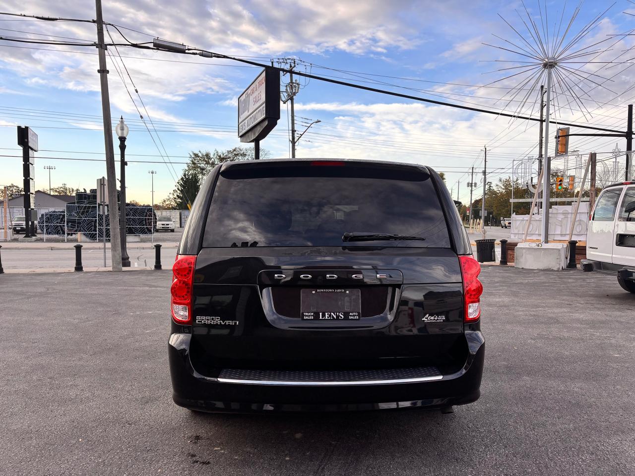 2012 Dodge Grand Caravan GREAT BUY!, DUAL CLIMATE! COMES SAFETY CERTIFIED!