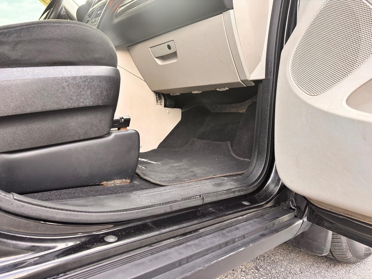 2012 Dodge Grand Caravan GREAT BUY!, DUAL CLIMATE! COMES SAFETY CERTIFIED!