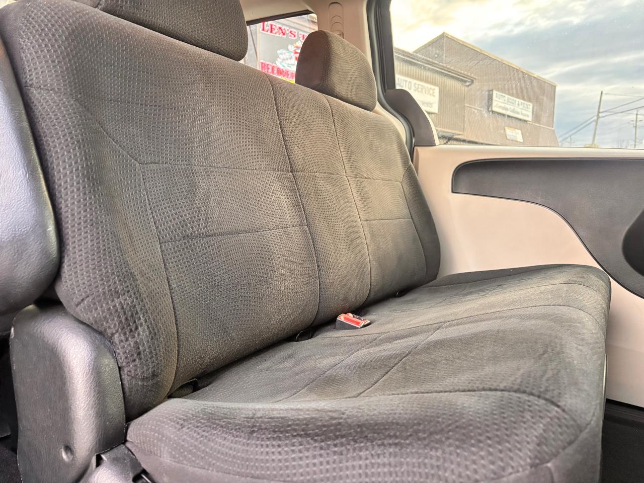 2012 Dodge Grand Caravan GREAT BUY!, DUAL CLIMATE! COMES SAFETY CERTIFIED!