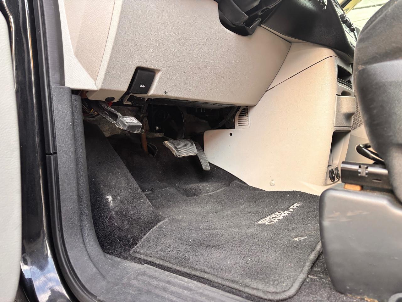 2012 Dodge Grand Caravan GREAT BUY!, DUAL CLIMATE! COMES SAFETY CERTIFIED!