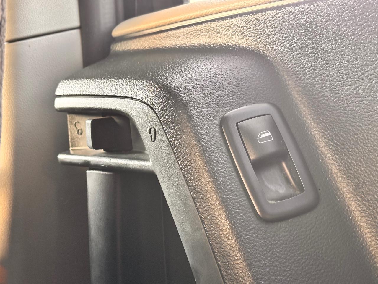 2012 Dodge Grand Caravan GREAT BUY!, DUAL CLIMATE! COMES SAFETY CERTIFIED!