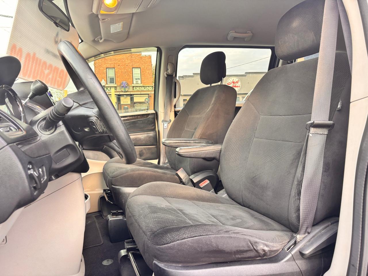 2012 Dodge Grand Caravan GREAT BUY!, DUAL CLIMATE! COMES SAFETY CERTIFIED!
