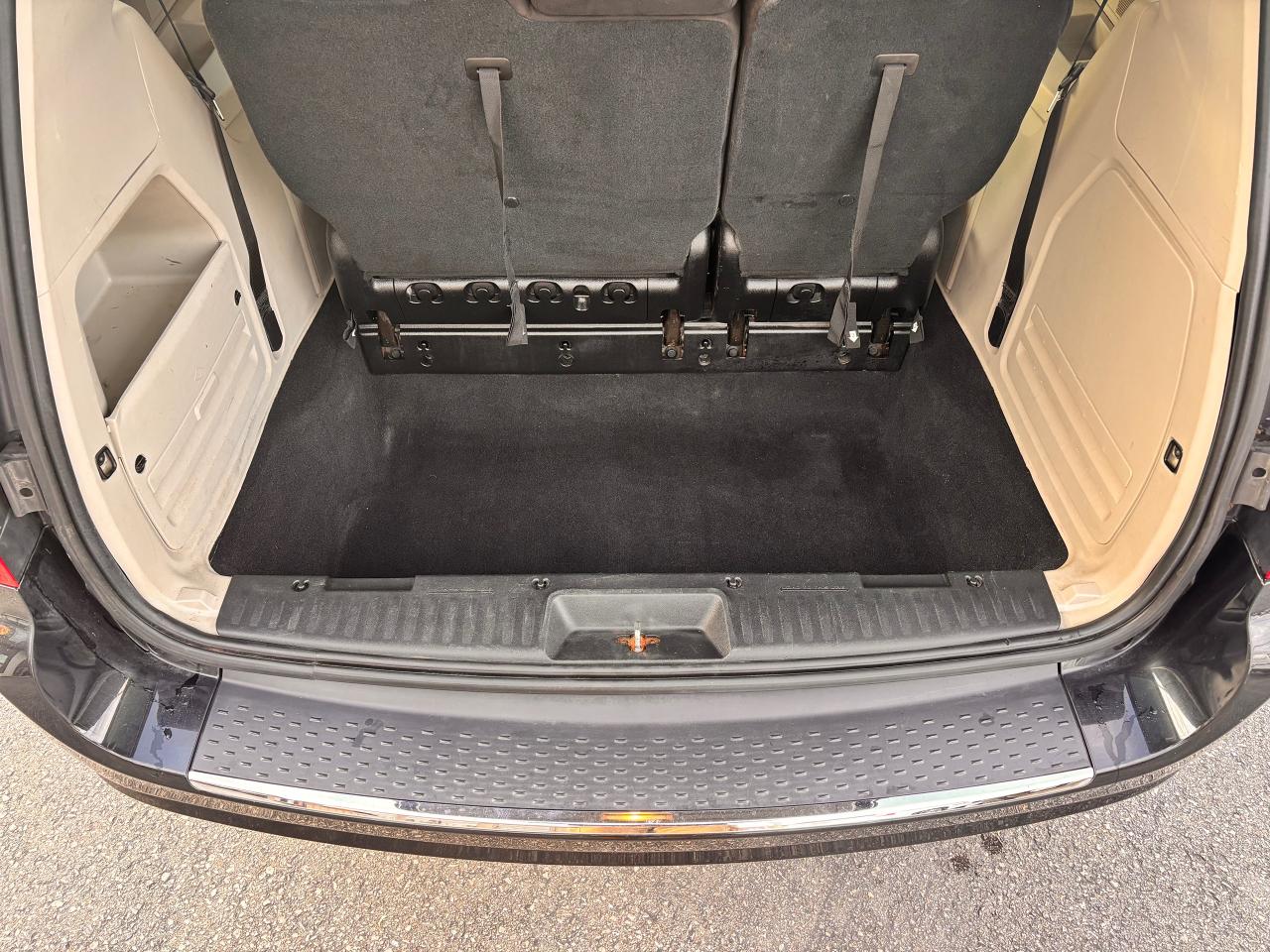 2012 Dodge Grand Caravan GREAT BUY!, DUAL CLIMATE! COMES SAFETY CERTIFIED!
