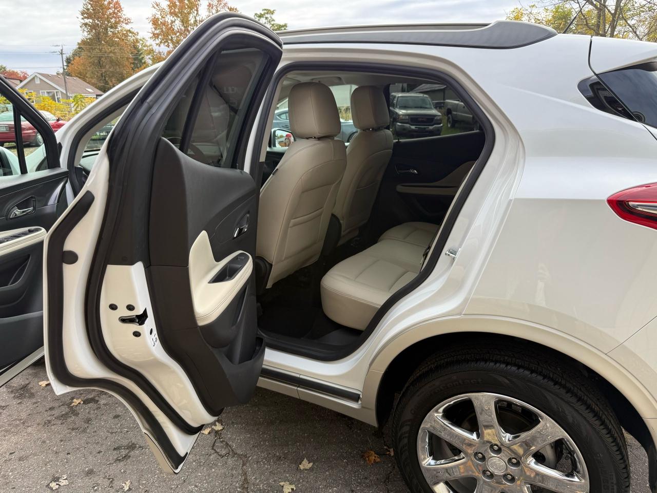 2019 Buick Encore Essence - Photo #6