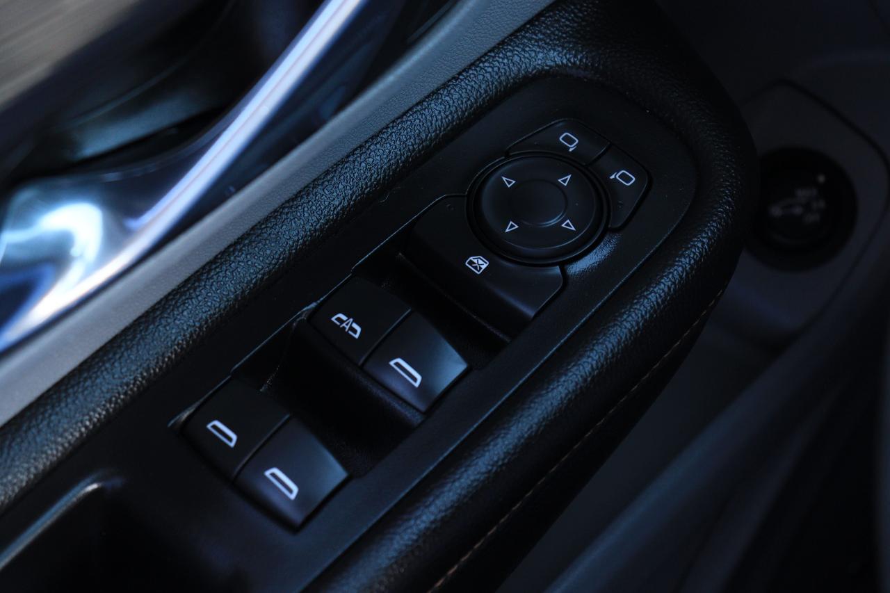 2020 GMC Terrain SLT | AWD | 2.0L | Leather | Roof | Nav&Cam | BSM+ Photo