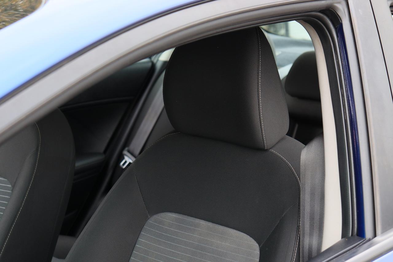 2018 Kia Forte LX | Auto | CarPlay | Bluetooth | Alloys & More! Photo