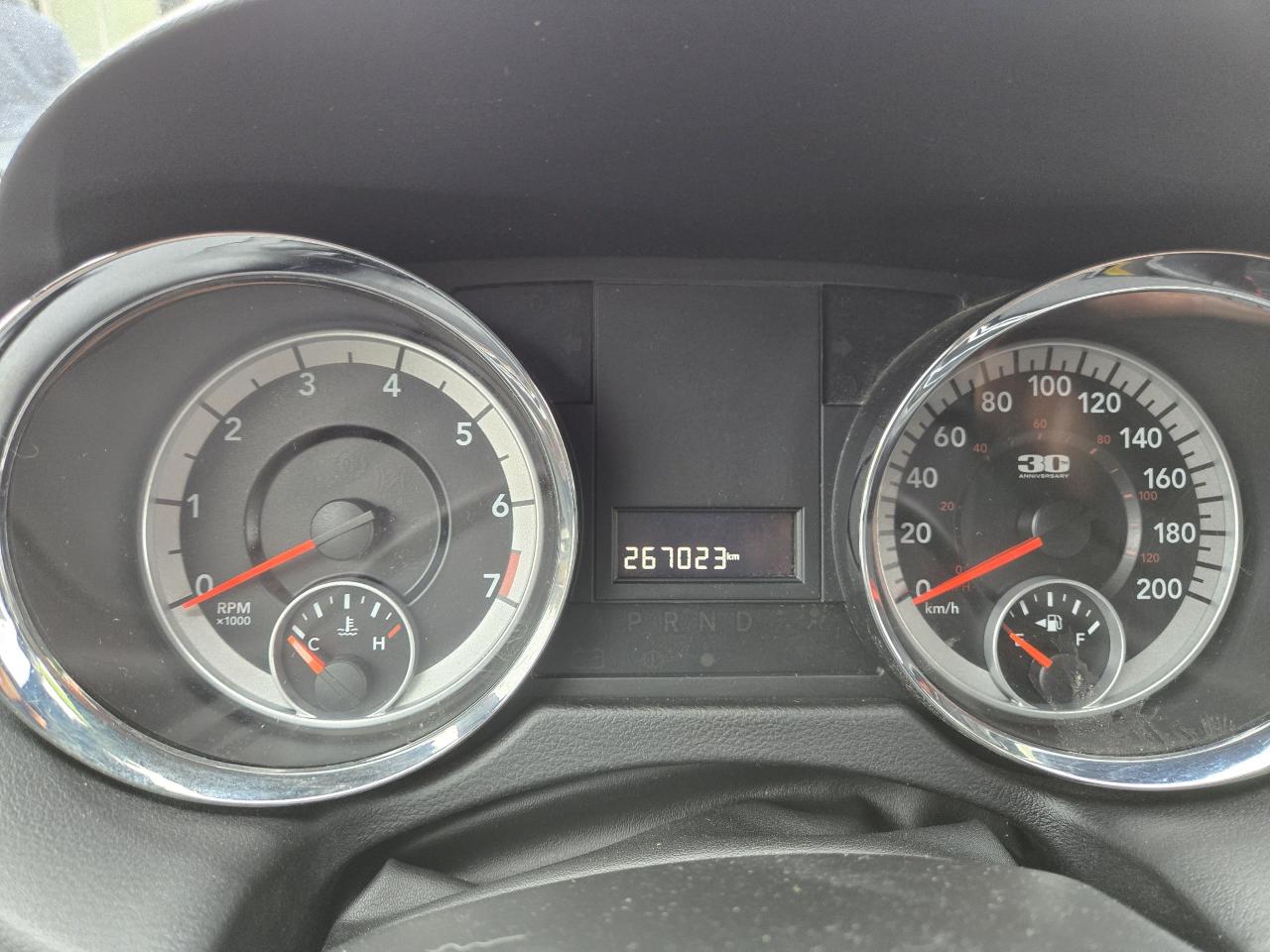 2014 Dodge Grand Caravan 30th Anniversary - Photo #18