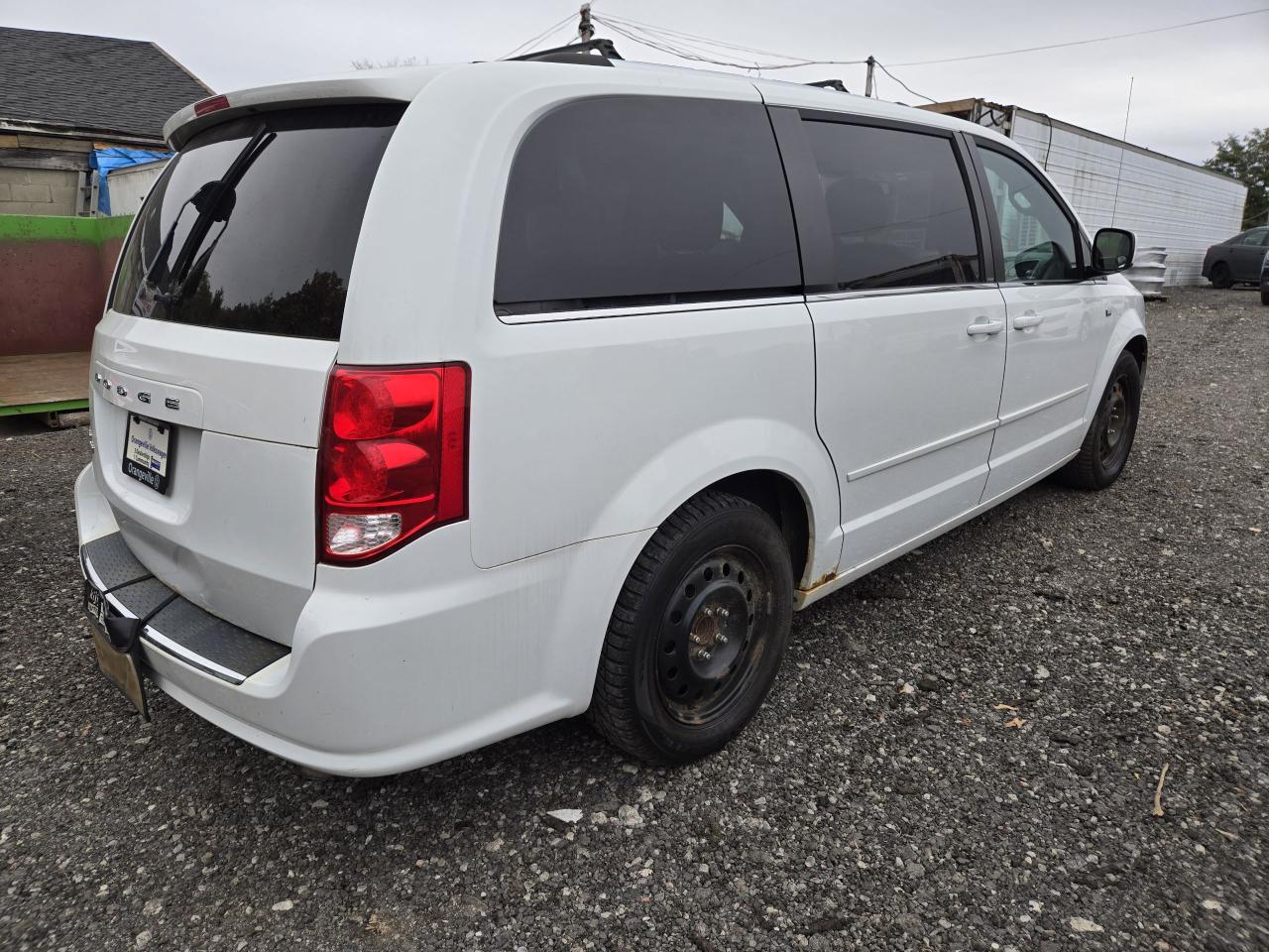 2014 Dodge Grand Caravan 30th Anniversary - Photo #5