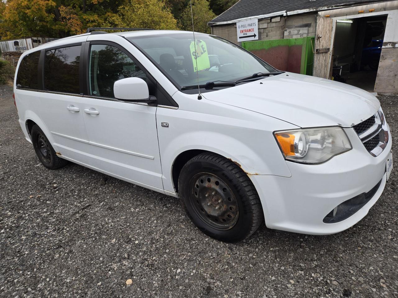 2014 Dodge Grand Caravan 30th Anniversary - Photo #3