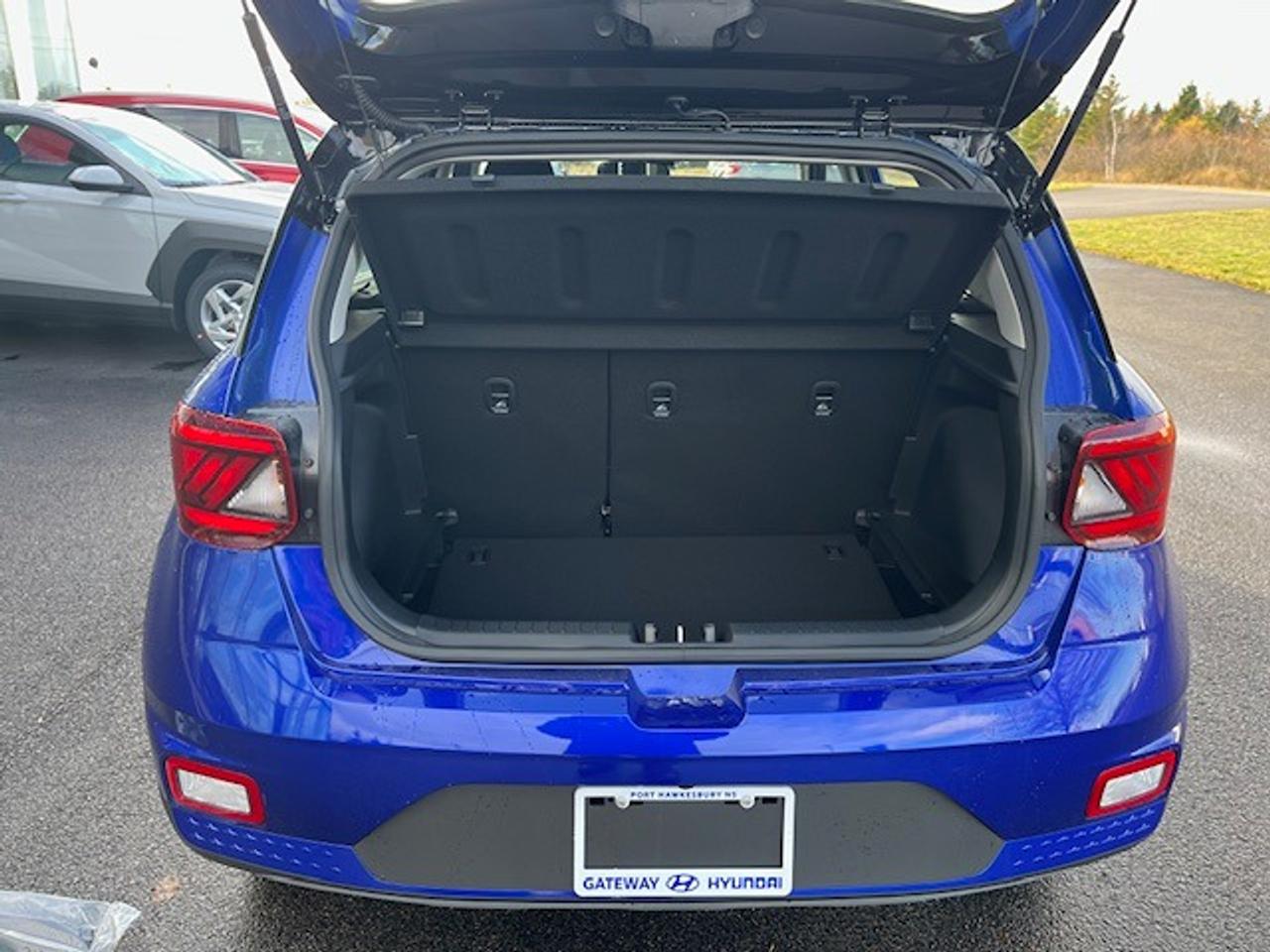 2026 Hyundai Venue Essential IVT w/Two-Tone Photo