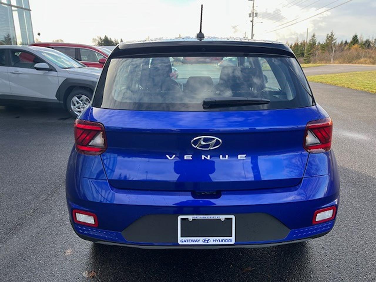 2026 Hyundai Venue Essential IVT w/Two-Tone Photo