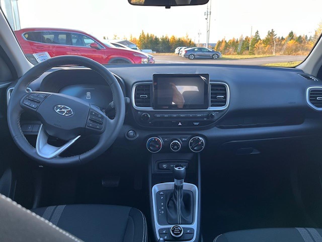 2026 Hyundai Venue Preferred Two-Tone Photo