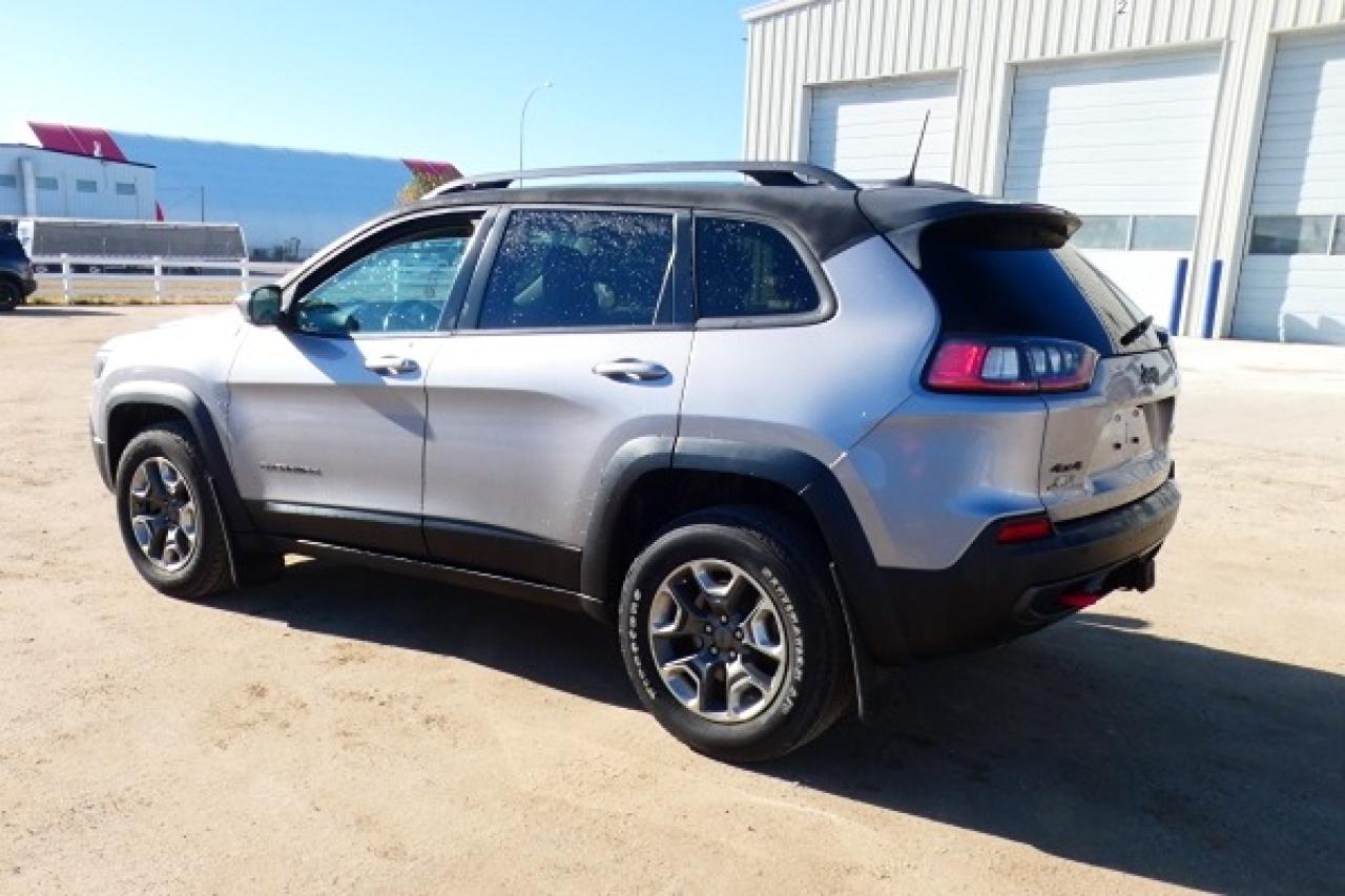 2019 Jeep Cherokee Trailhawk Elite 4x4 w/H&C L, pano S/R, NAV, BUC - Photo #8
