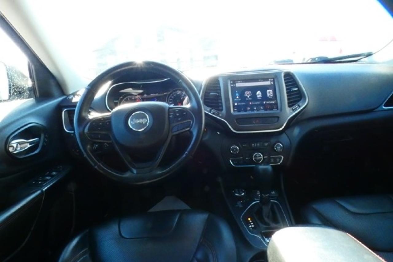 2019 Jeep Cherokee Trailhawk Elite 4x4 w/H&C L, pano S/R, NAV, BUC - Photo #12