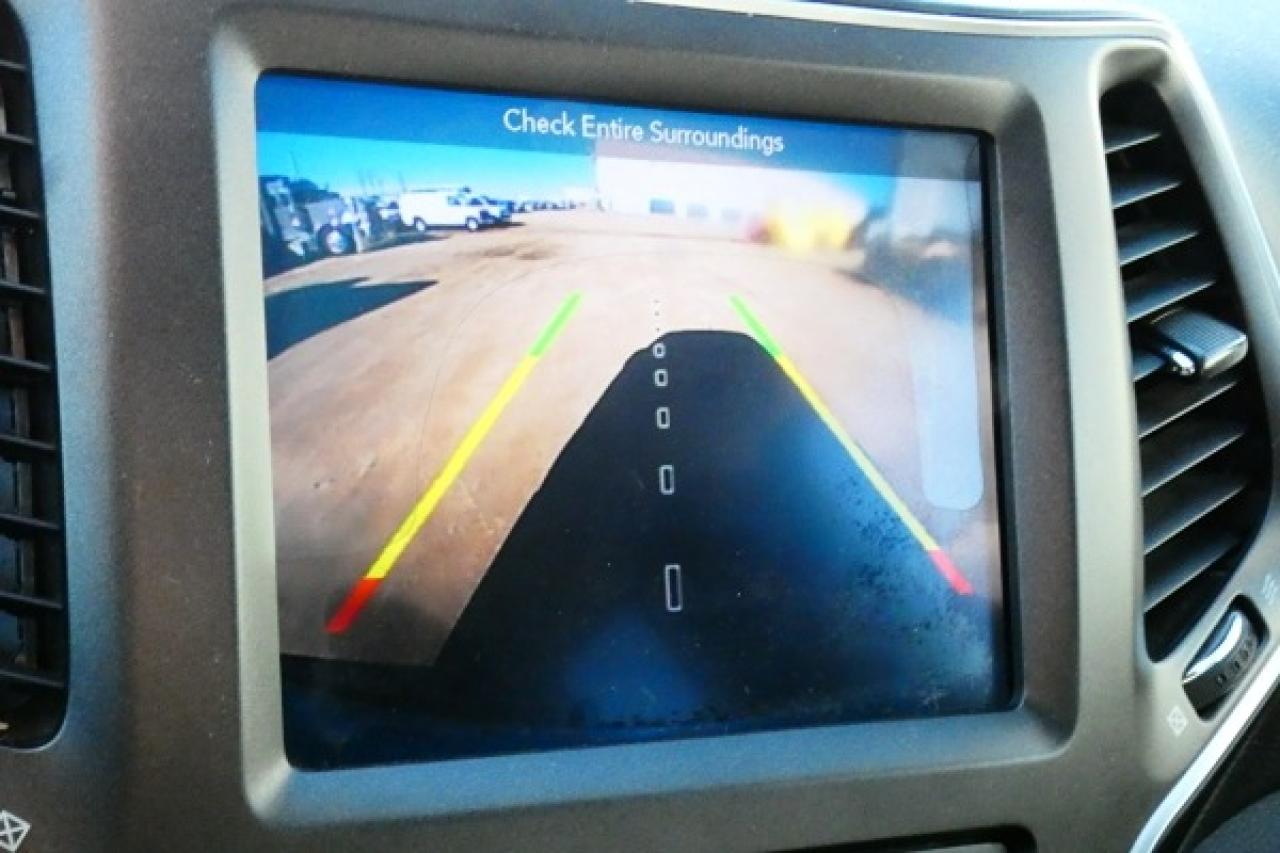 2019 Jeep Cherokee Trailhawk Elite 4x4 w/H&C L, pano S/R, NAV, BUC - Photo #15