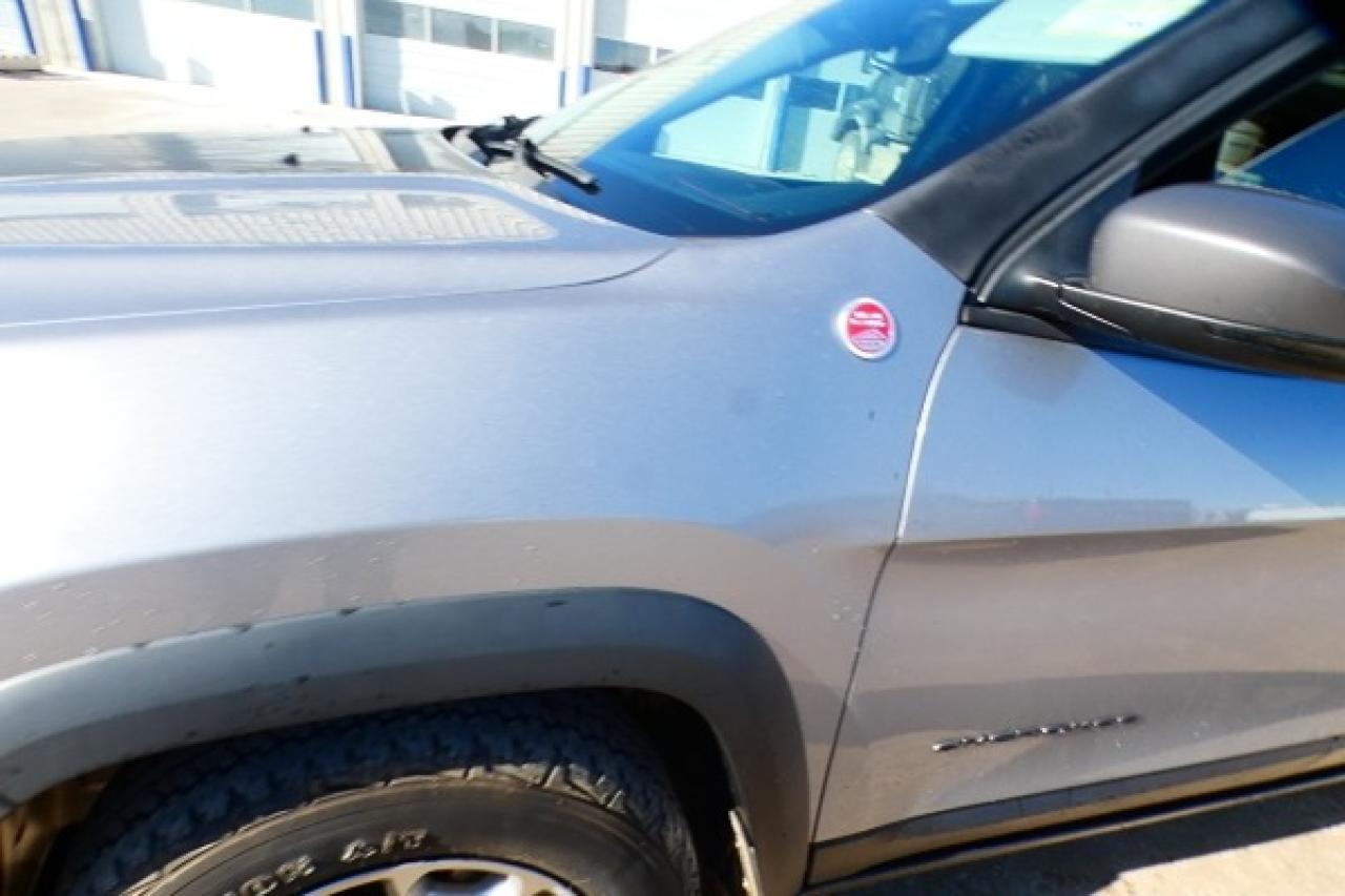 2019 Jeep Cherokee Trailhawk Elite 4x4 w/H&C L, pano S/R, NAV, BUC - Photo #29