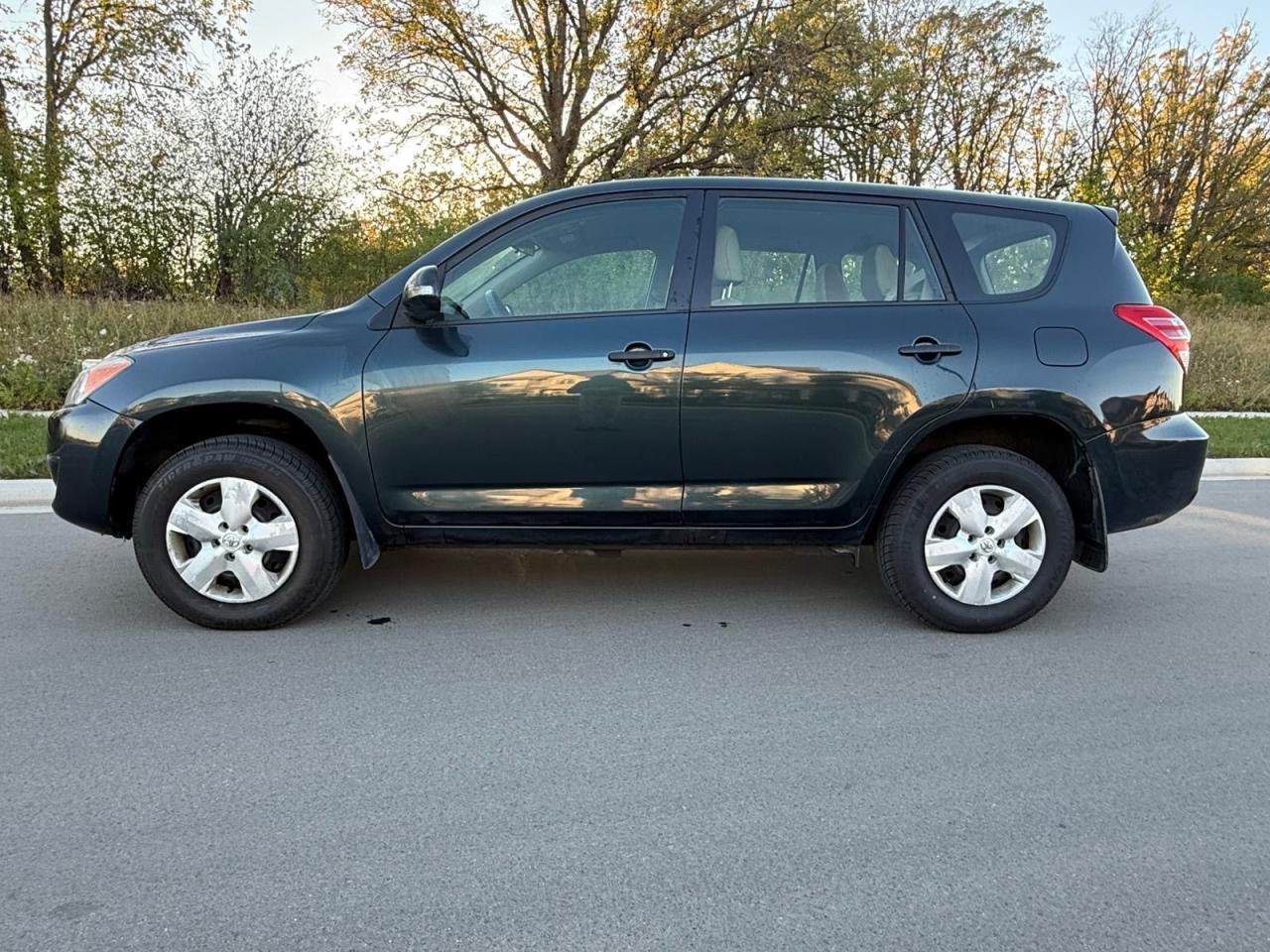 2012 Toyota RAV4 BASE - Photo #4