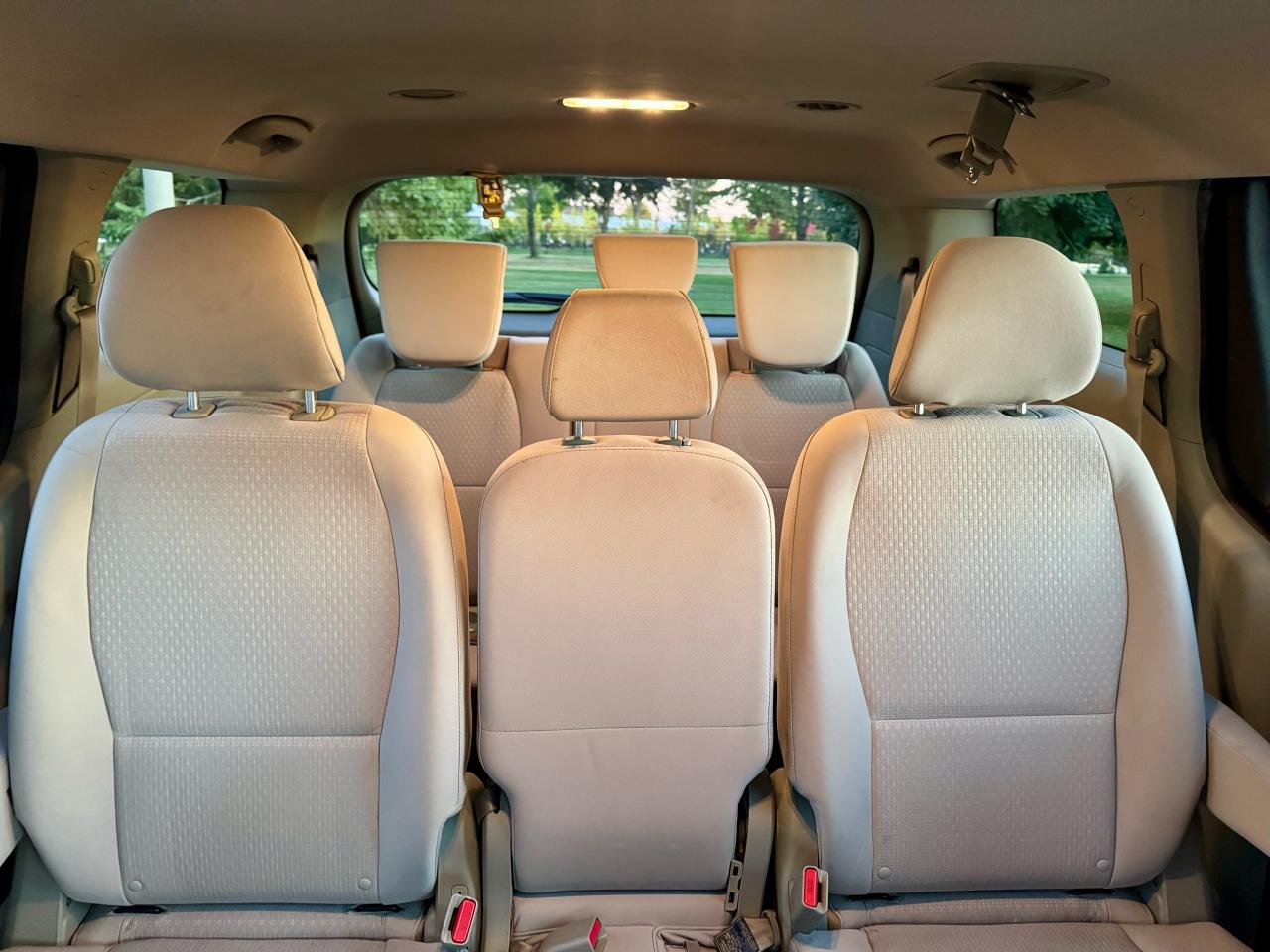 2017 Kia Sedona LX - 8 Passenger - Photo #3