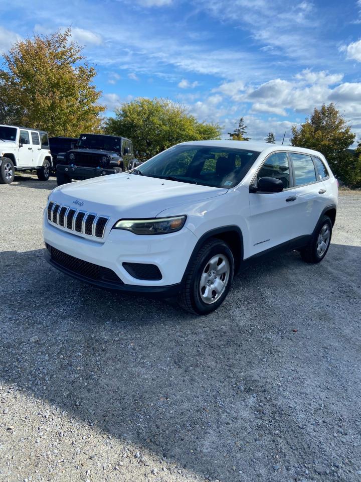 2020 Jeep Cherokee Sport Photo12