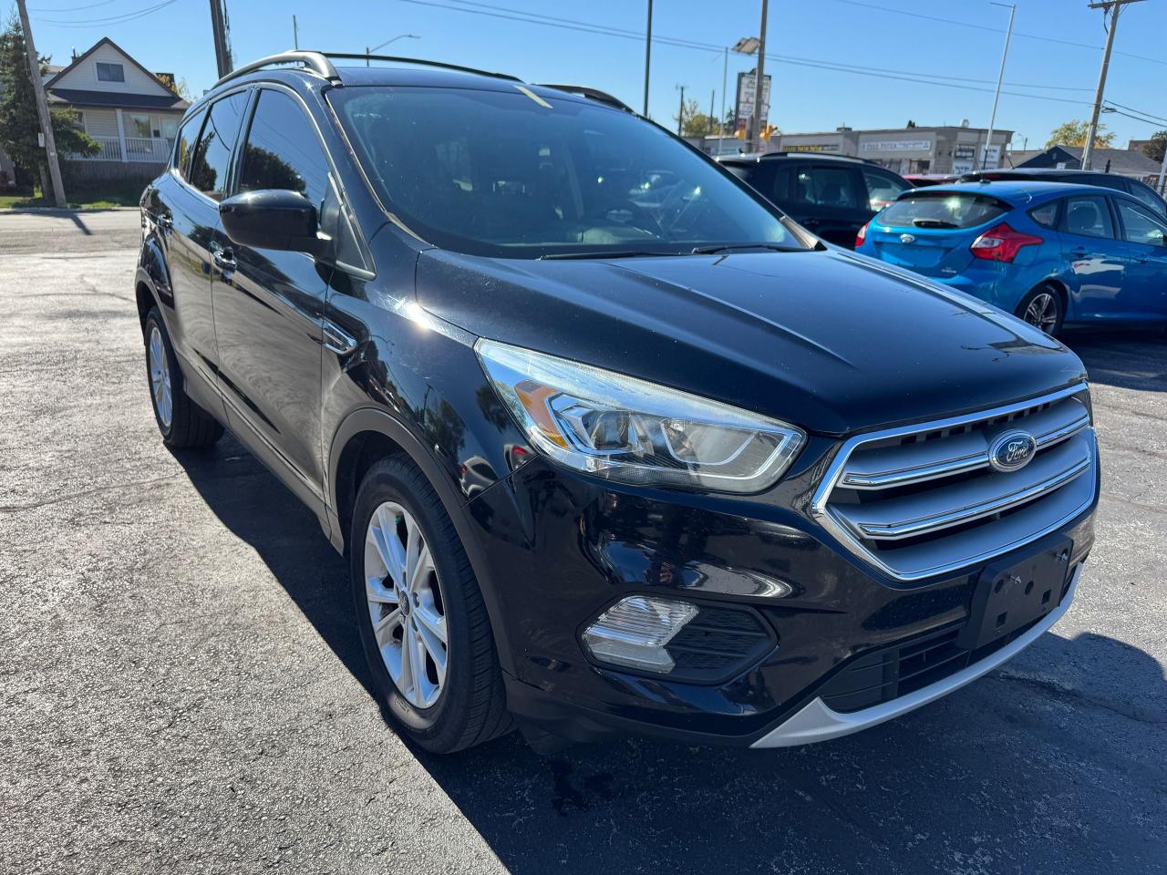 2017 Ford Escape SE FWD | CERTIFIED - Photo #3