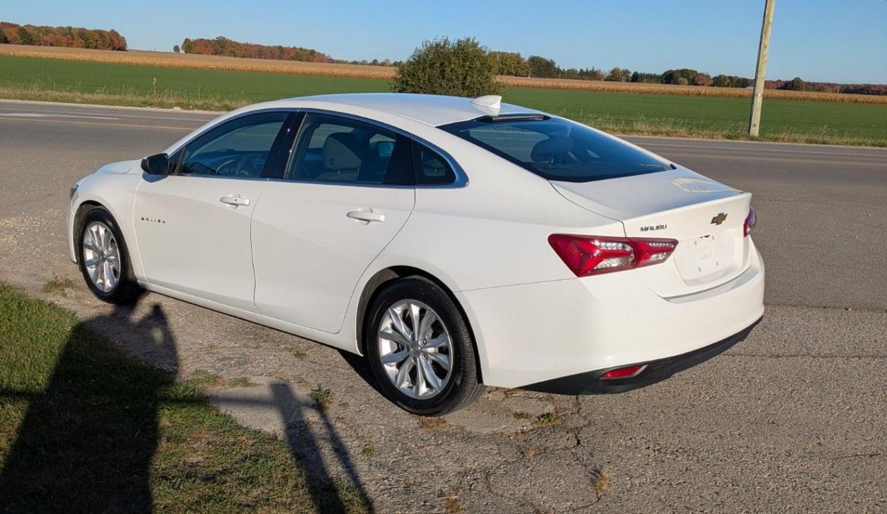 2022 Chevrolet Malibu 4DR SDN LT Photo2
