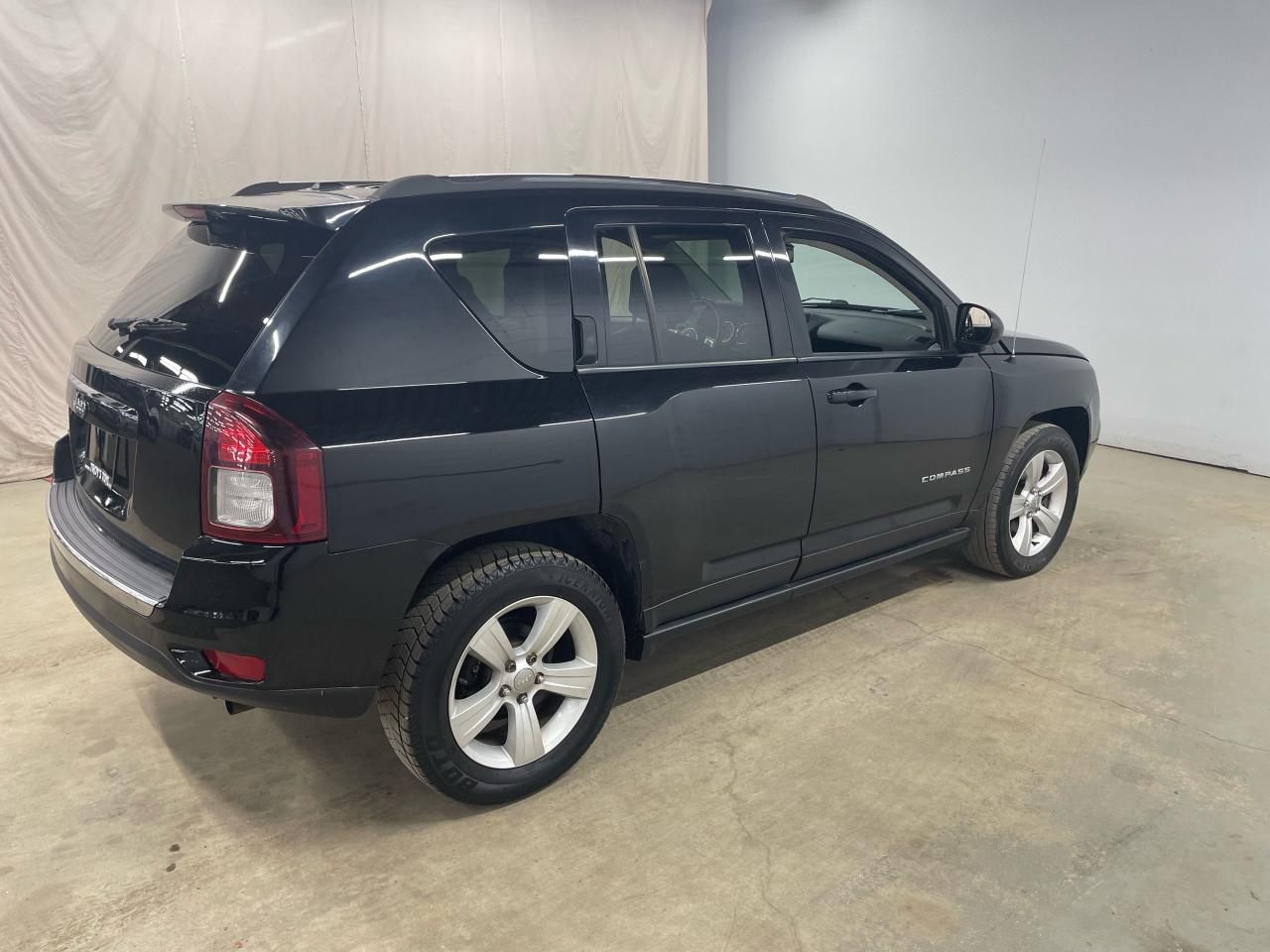 2016 Jeep Compass Sport Photo26