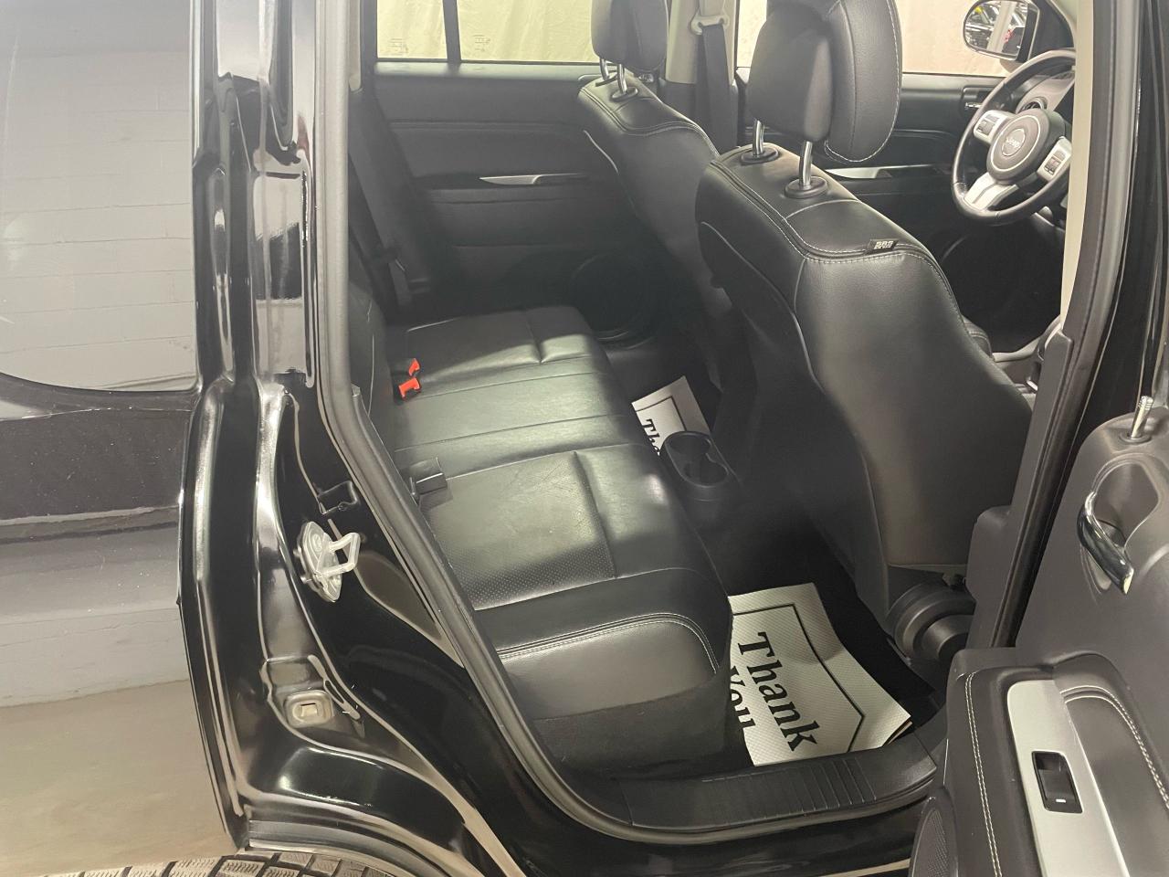 2016 Jeep Compass Sport Photo29
