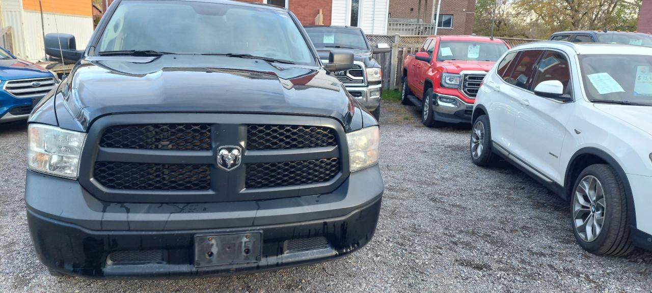 2018 RAM 1500 Crew Cab Hemi 5.7L Photo3