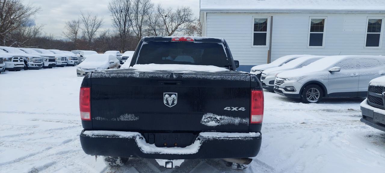 2018 RAM 1500 Crew Cab Hemi 5.7L Photo4