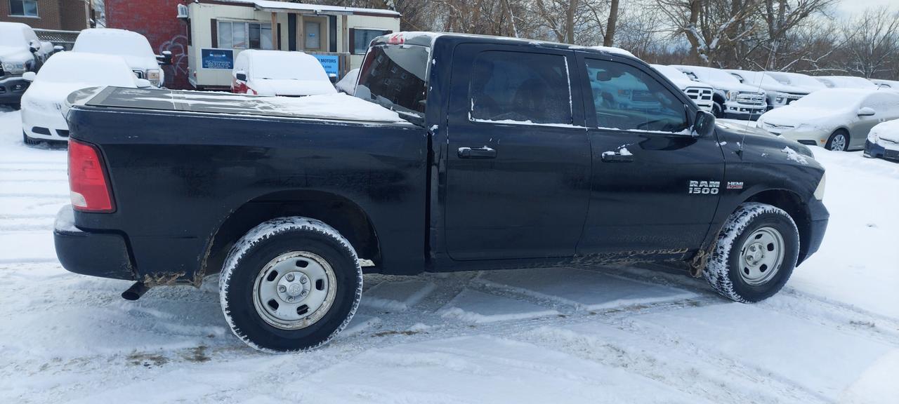 2018 RAM 1500 Crew Cab Hemi 5.7L Photo