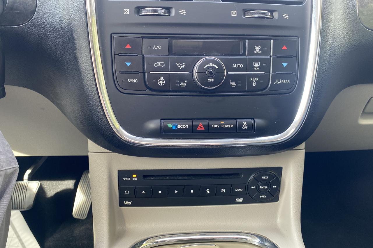 2012 Dodge Grand Caravan Crew Plus - Photo #11