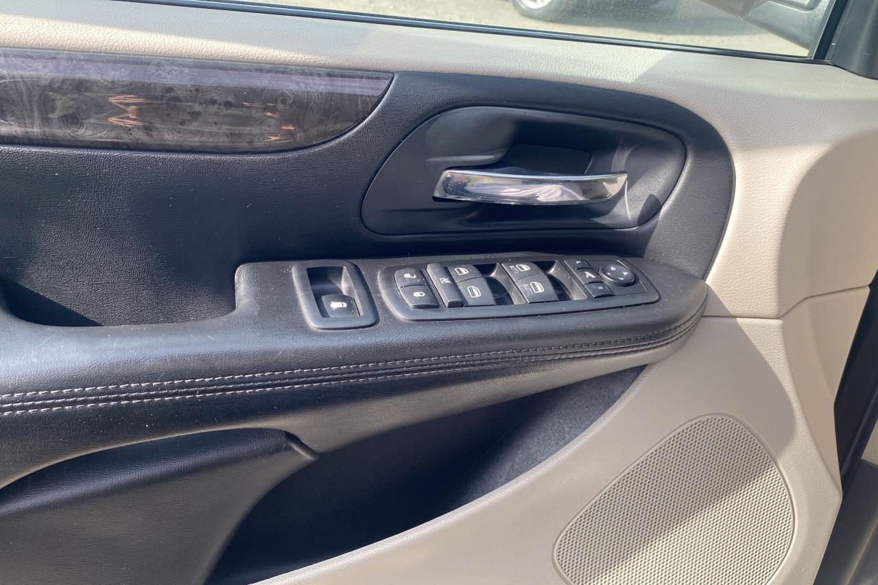 2012 Dodge Grand Caravan Crew Plus - Photo #15