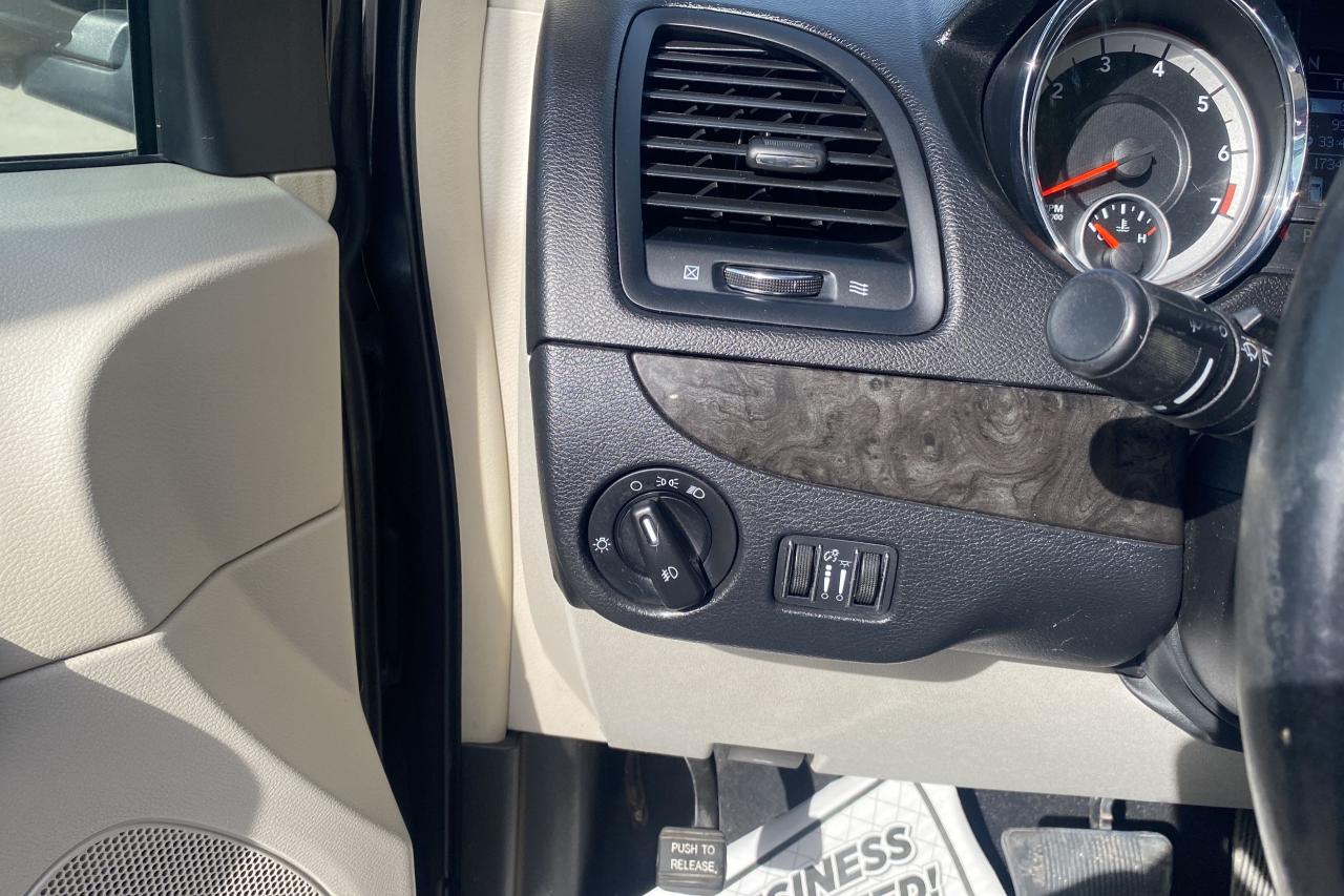 2012 Dodge Grand Caravan Crew Plus - Photo #16