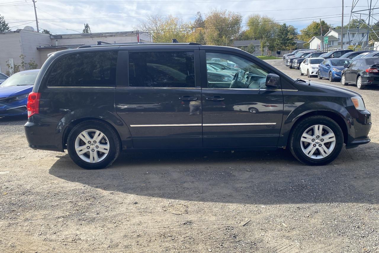 2012 Dodge Grand Caravan Crew Plus - Photo #3