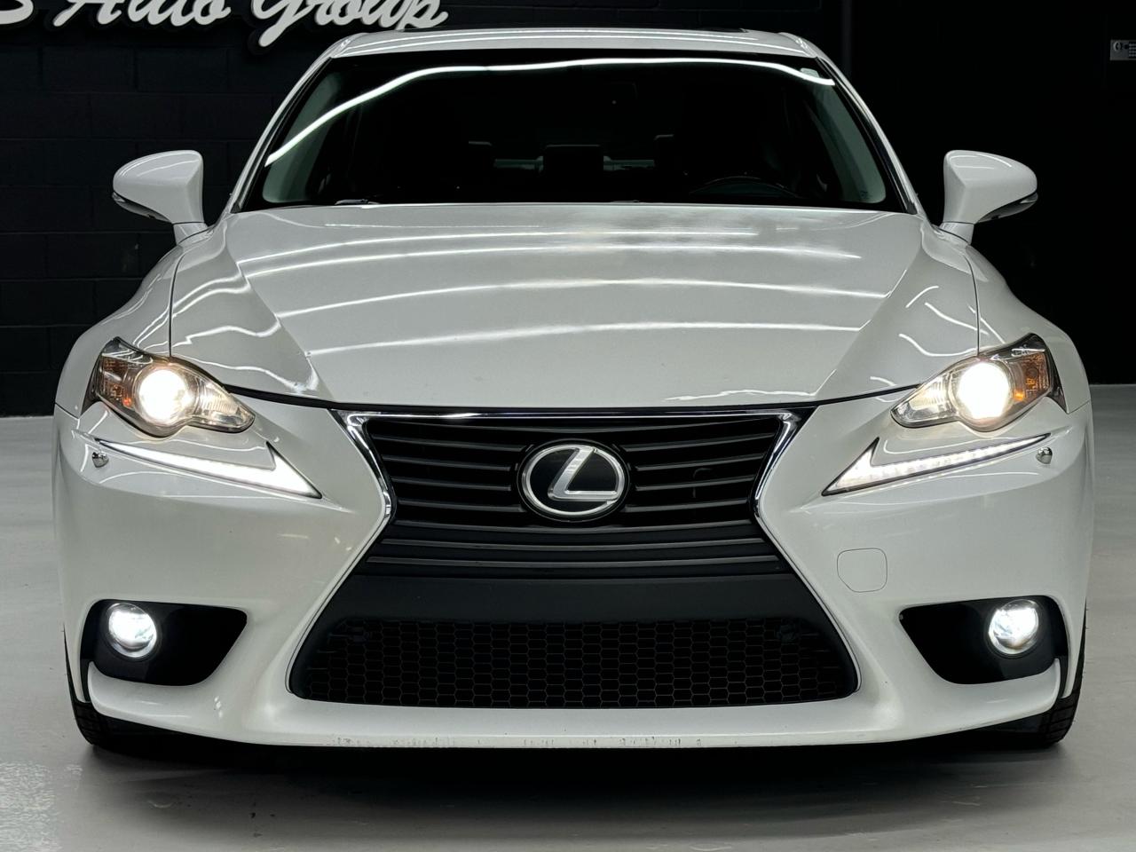 2015 Lexus IS 250 AWD|BACKUP|COOLED SEATS|SUNROOF|CLEAN CARFAX| - Photo #2