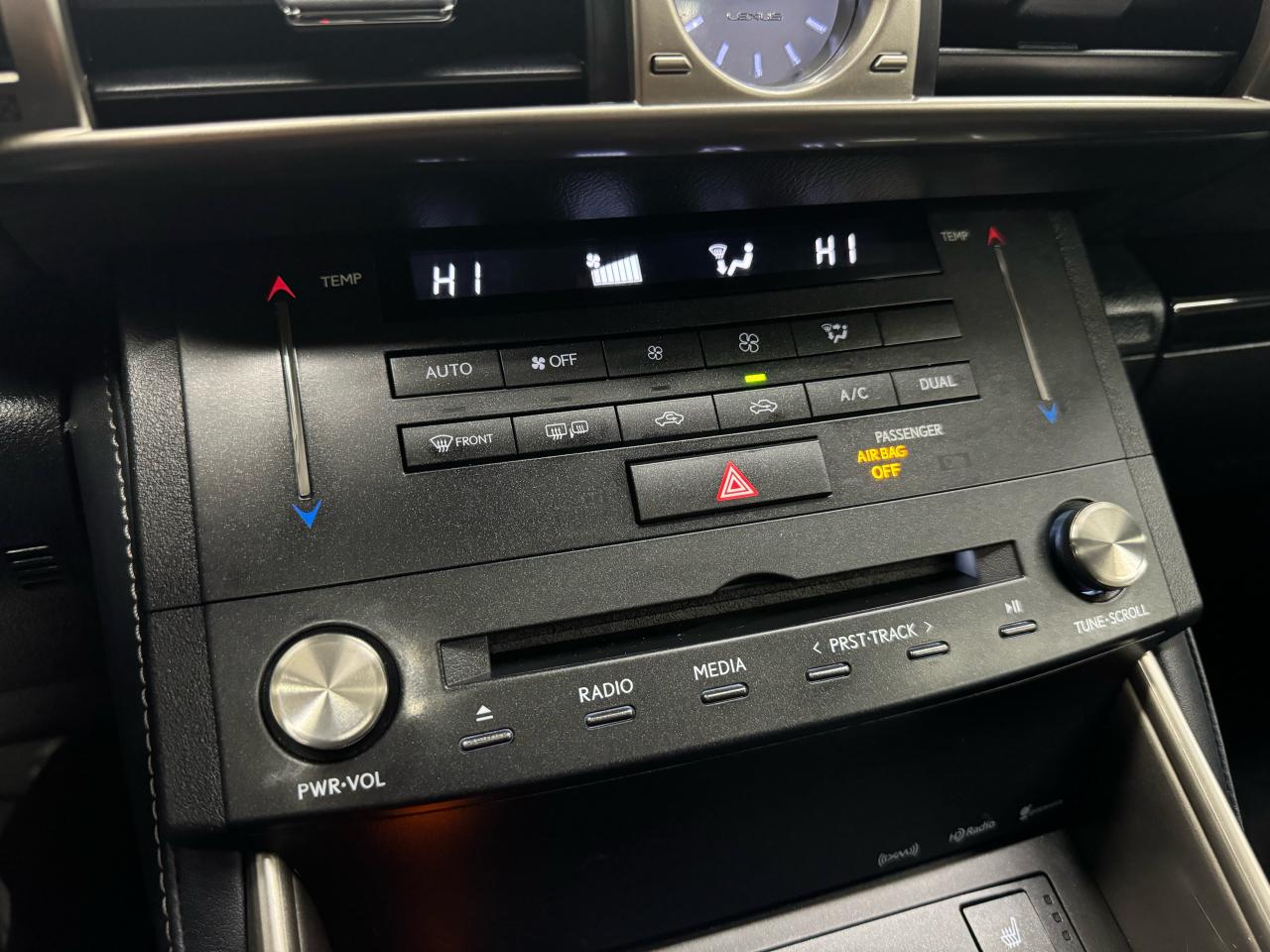2015 Lexus IS 250 AWD|BACKUP|COOLED SEATS|SUNROOF|CLEAN CARFAX| - Photo #16