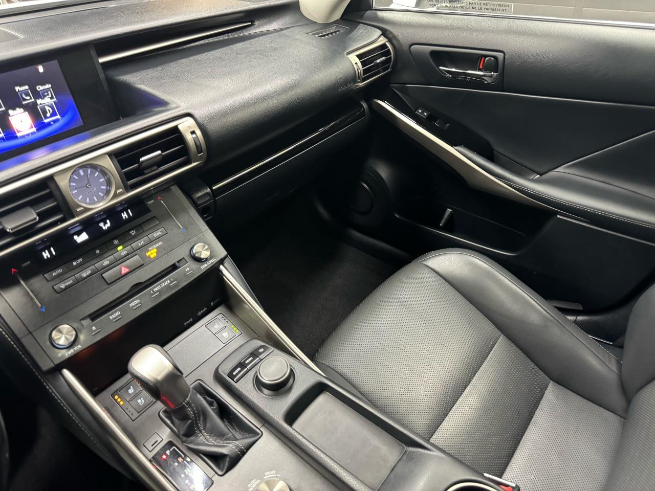 2015 Lexus IS 250 AWD|BACKUP|COOLED SEATS|SUNROOF|CLEAN CARFAX| - Photo #20