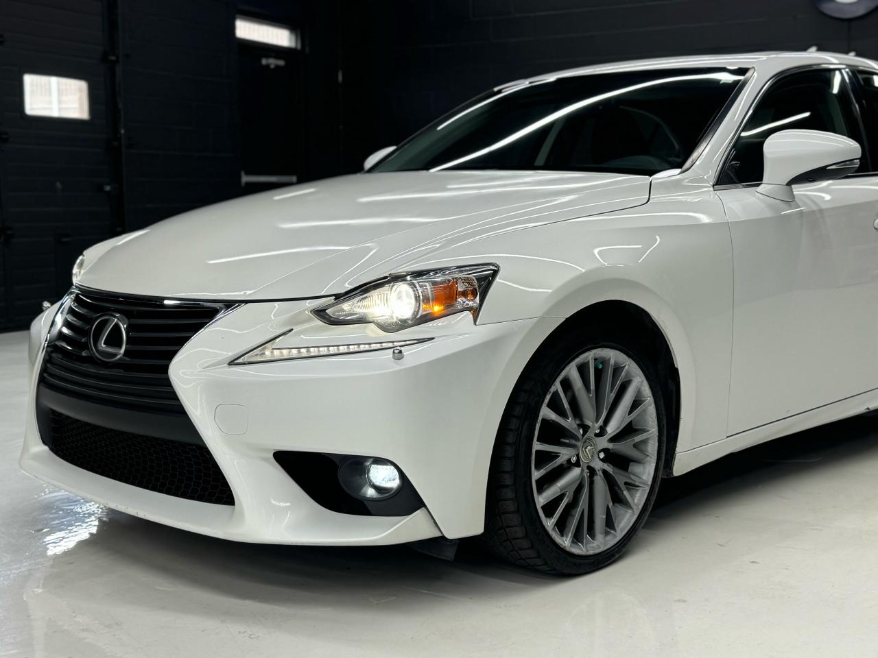 2015 Lexus IS 250 AWD|BACKUP|COOLED SEATS|SUNROOF|CLEAN CARFAX| - Photo #27
