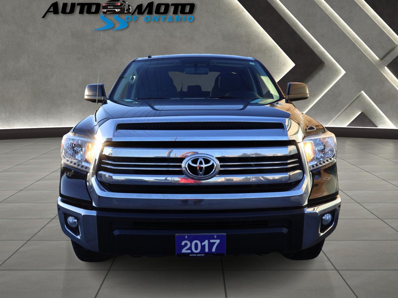 2017 Toyota Tundra V8 SR5-TRD PKG 4WD CERTIFIED *ACCIDENT FREE*TOYOTA MAINTAIN* CAMERA BLUETOOTH HEATED SEATS CRUISE ALLOYS - Photo #2