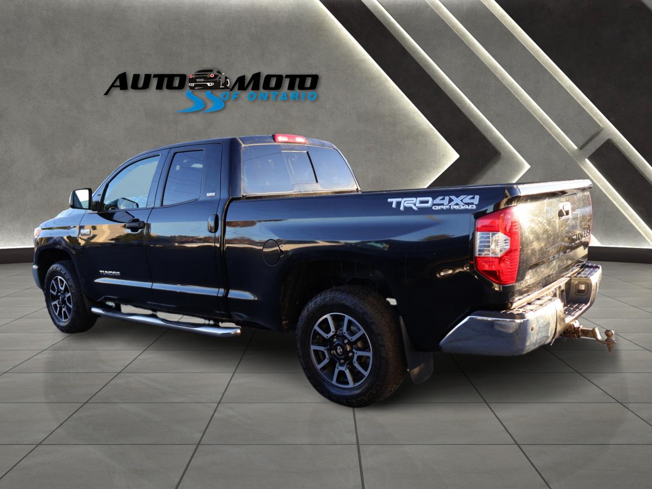 2017 Toyota Tundra V8 SR5-TRD PKG 4WD CERTIFIED *ACCIDENT FREE*TOYOTA MAINTAIN* CAMERA BLUETOOTH HEATED SEATS CRUISE ALLOYS - Photo #4