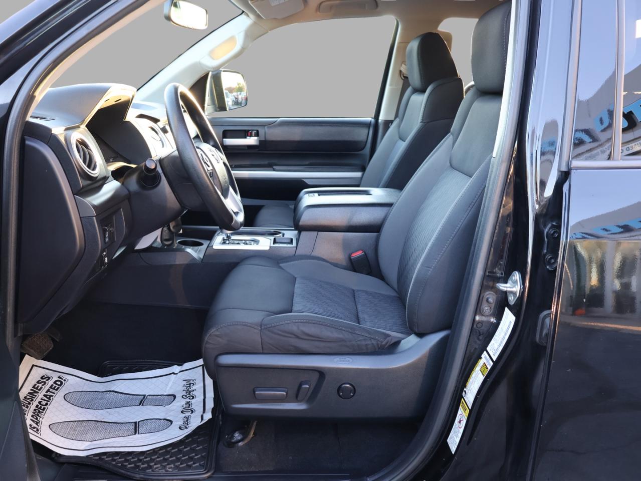 2017 Toyota Tundra V8 SR5-TRD PKG 4WD CERTIFIED *ACCIDENT FREE*TOYOTA MAINTAIN* CAMERA BLUETOOTH HEATED SEATS CRUISE ALLOYS - Photo #12