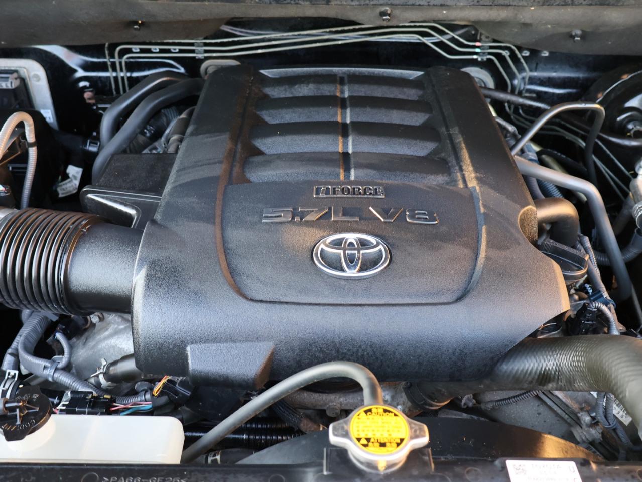 2017 Toyota Tundra V8 SR5-TRD PKG 4WD CERTIFIED *ACCIDENT FREE*TOYOTA MAINTAIN* CAMERA BLUETOOTH HEATED SEATS CRUISE ALLOYS - Photo #34