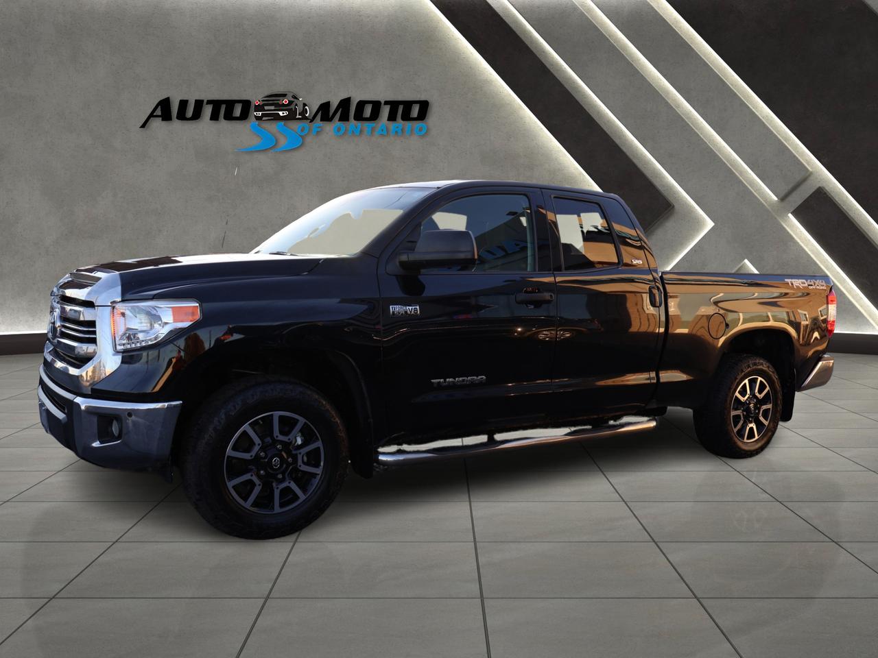 2017 Toyota Tundra V8 SR5-TRD PKG 4WD CERTIFIED *ACCIDENT FREE*TOYOTA MAINTAIN* CAMERA BLUETOOTH HEATED SEATS CRUISE ALLOYS Photo