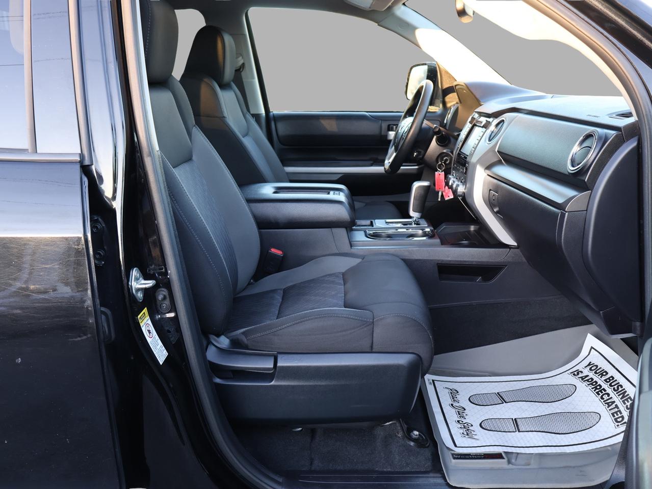 2017 Toyota Tundra V8 SR5-TRD PKG 4WD CERTIFIED *ACCIDENT FREE*TOYOTA MAINTAIN* CAMERA BLUETOOTH HEATED SEATS CRUISE ALLOYS Photo